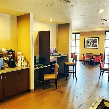 Comfort Inn & Suites